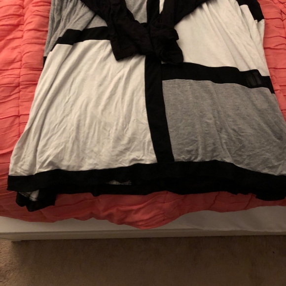 Top - Picture 4 of 5